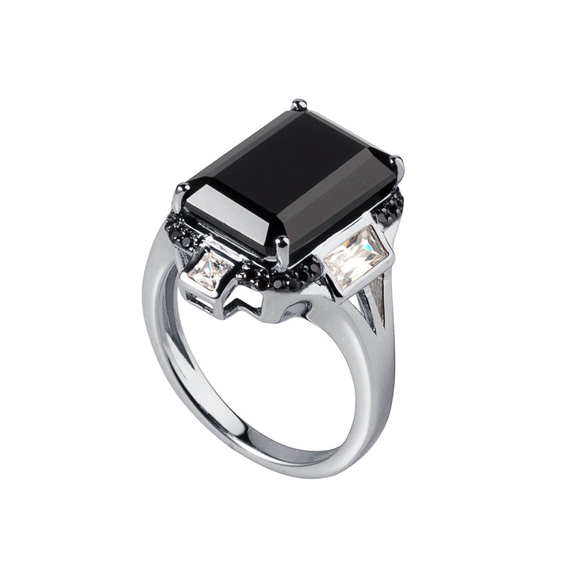 Dark Temptress Ring 5