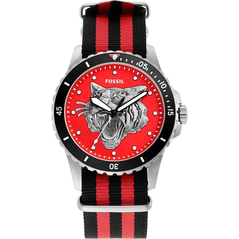 Fossil FS5929  FB-01 Men’s Dive-Inspired Sport Watch with Stainless Steel Bracelet Band 42 Red Stainless Steel