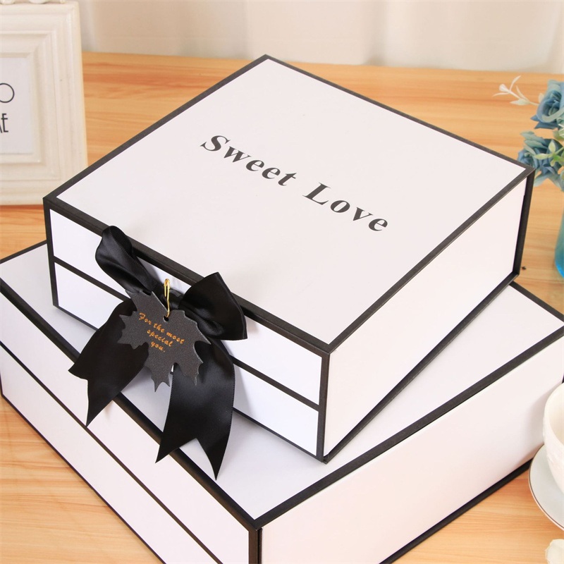 Custom Foldable Hot Foil Stamping Rigid Cardboard Chocolate Cake Cosmetics Makeup Jewelry Perfume Magnetic Closure Shopping Paper Gift Packaging Packing Box – Gift Box and Packing Box price