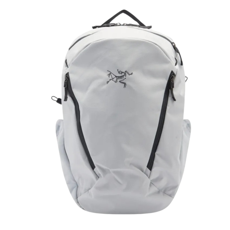 Arc’teryx Mantis 26 Backpack  26L Recycled Nylon Daypack in Grey